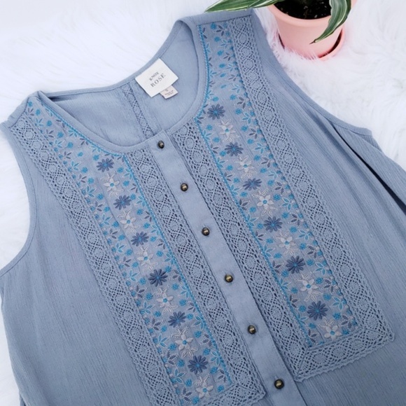 Knox Rose Tops - Knox Rose XXL Blue BoHo Crochet Shark Bite Tank